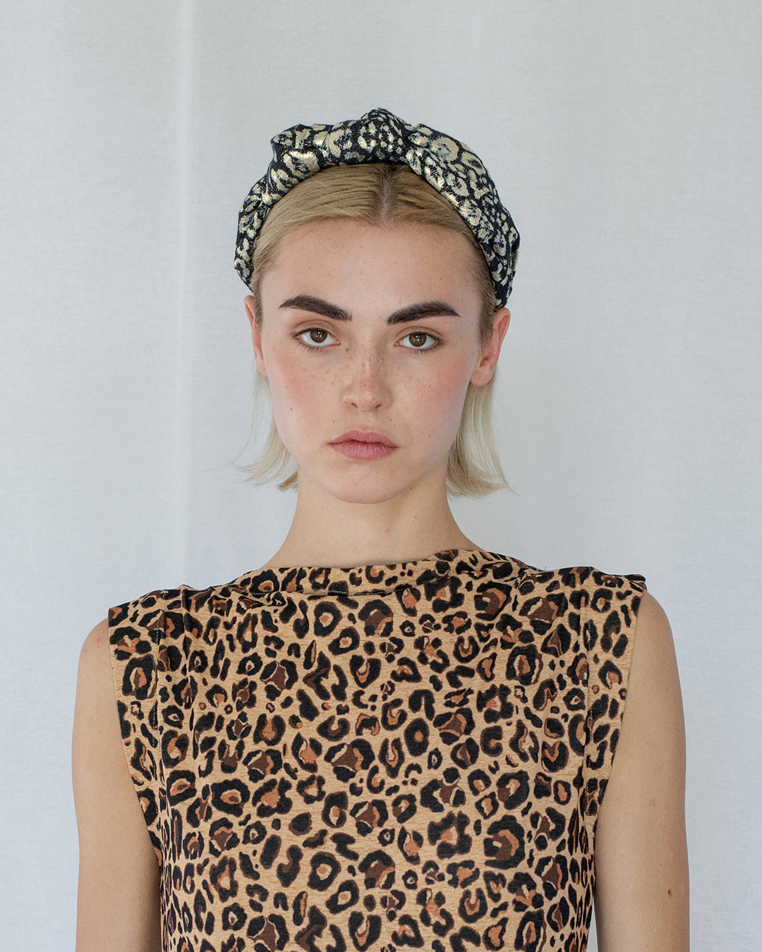 Merriwether Lustre Knot Headband Onça