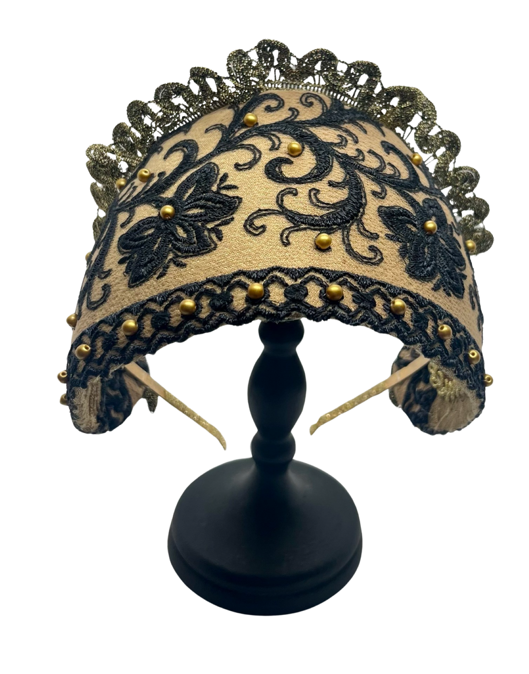 Black & Gold Goldreifen headband with symmetrical lace and golden pearl embroidery, handmade in Vienna by Niely Hoetsc