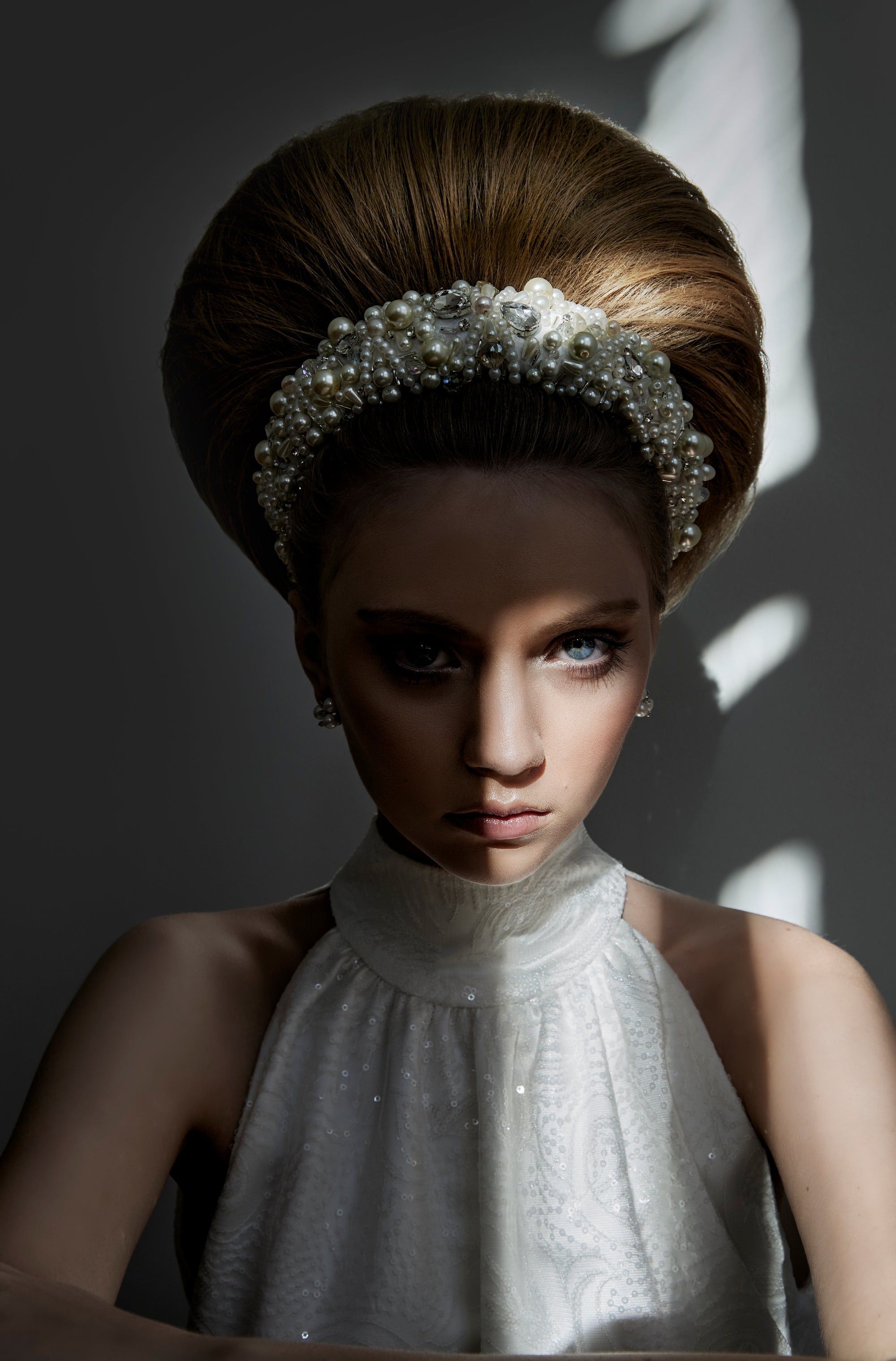 Off-white padded silk headband embroidered with acrylic pearls and crystals, handmade in Vienna by Niely Hoetsch